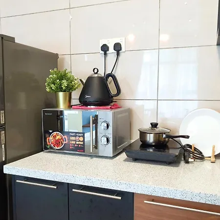 Cozy Apartment Near Ioi City Mall, Maeps Serdang, Putrajaya By Cloud Host Room photo