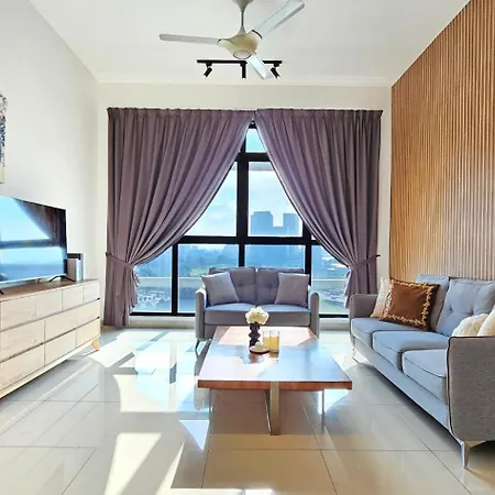 Cozy Apartment Near Ioi City Mall, Maeps Serdang, Putrajaya By Cloud Host Room photo