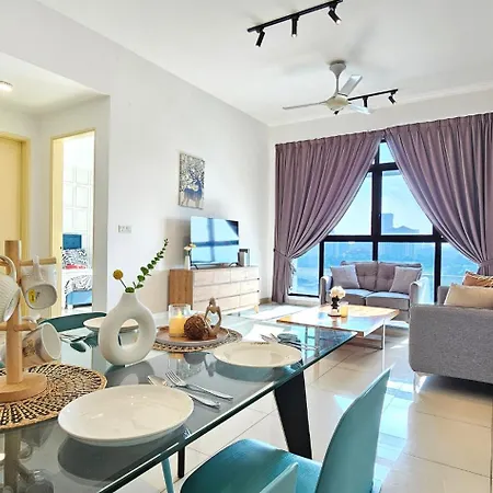 Cozy Apartment Near Ioi City Mall, Maeps Serdang, Putrajaya By Cloud Host Room photo