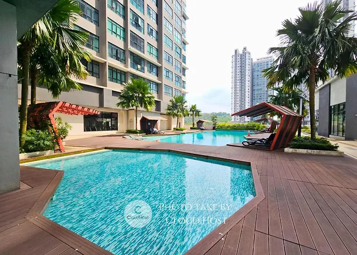 Cozy Apartment Near Ioi City Mall, Maeps Serdang, Putrajaya By Cloud Host