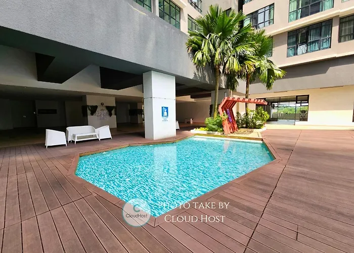 Cozy Apartment Near Ioi City Mall, Maeps Serdang, Putrajaya By Cloud Host