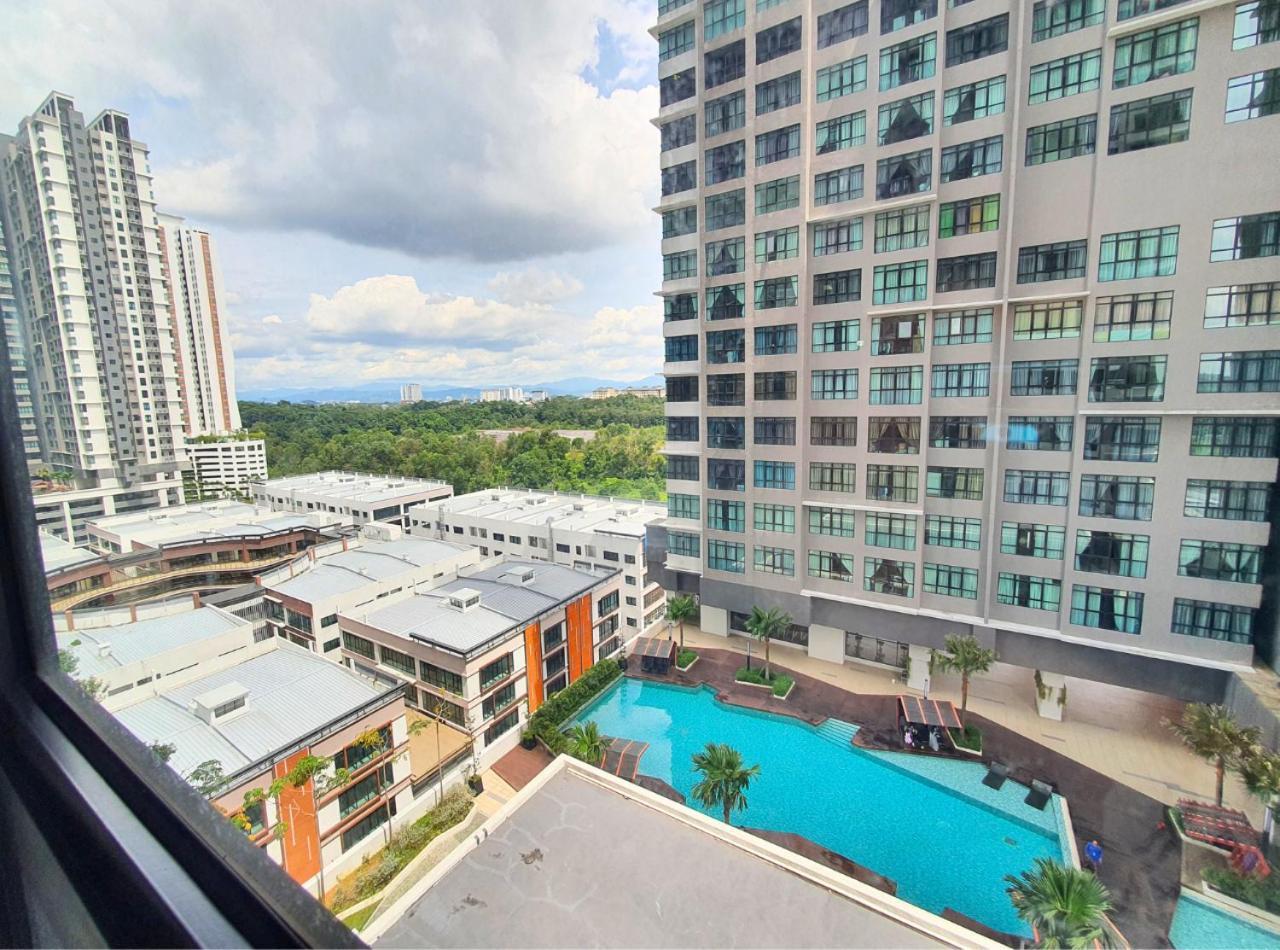 Apartment Cozy Near Ioi Mall, Maeps Serdang, By Cloud Host *