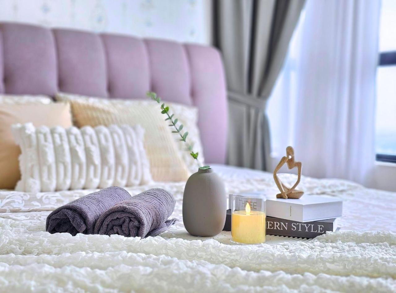 Cozy Near Ioi Mall, Maeps Serdang, By Cloud Host Apartment *