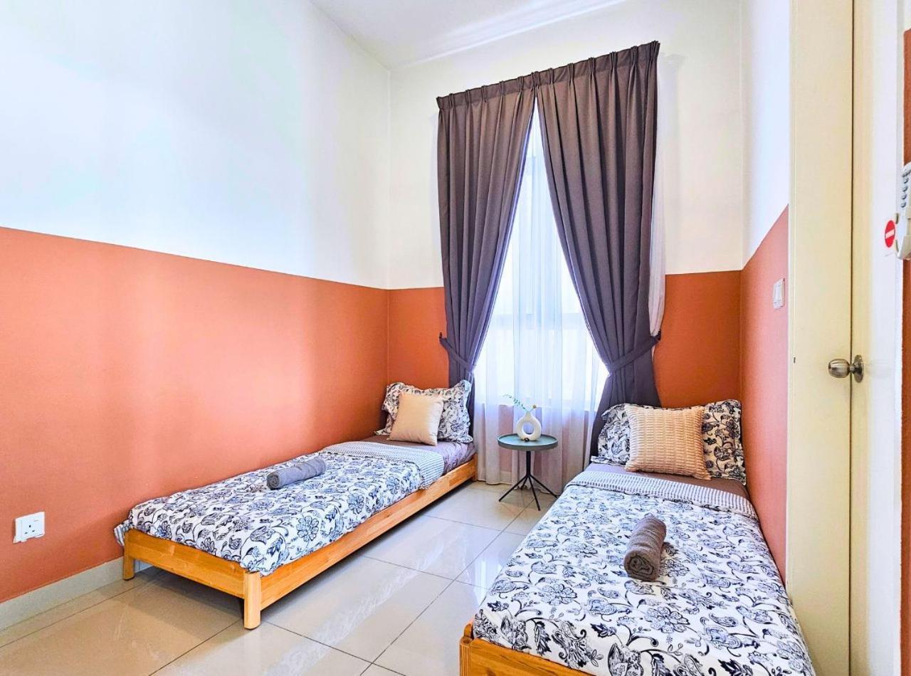 Apartment Cozy Near Ioi Mall, Maeps Serdang, By Cloud Host