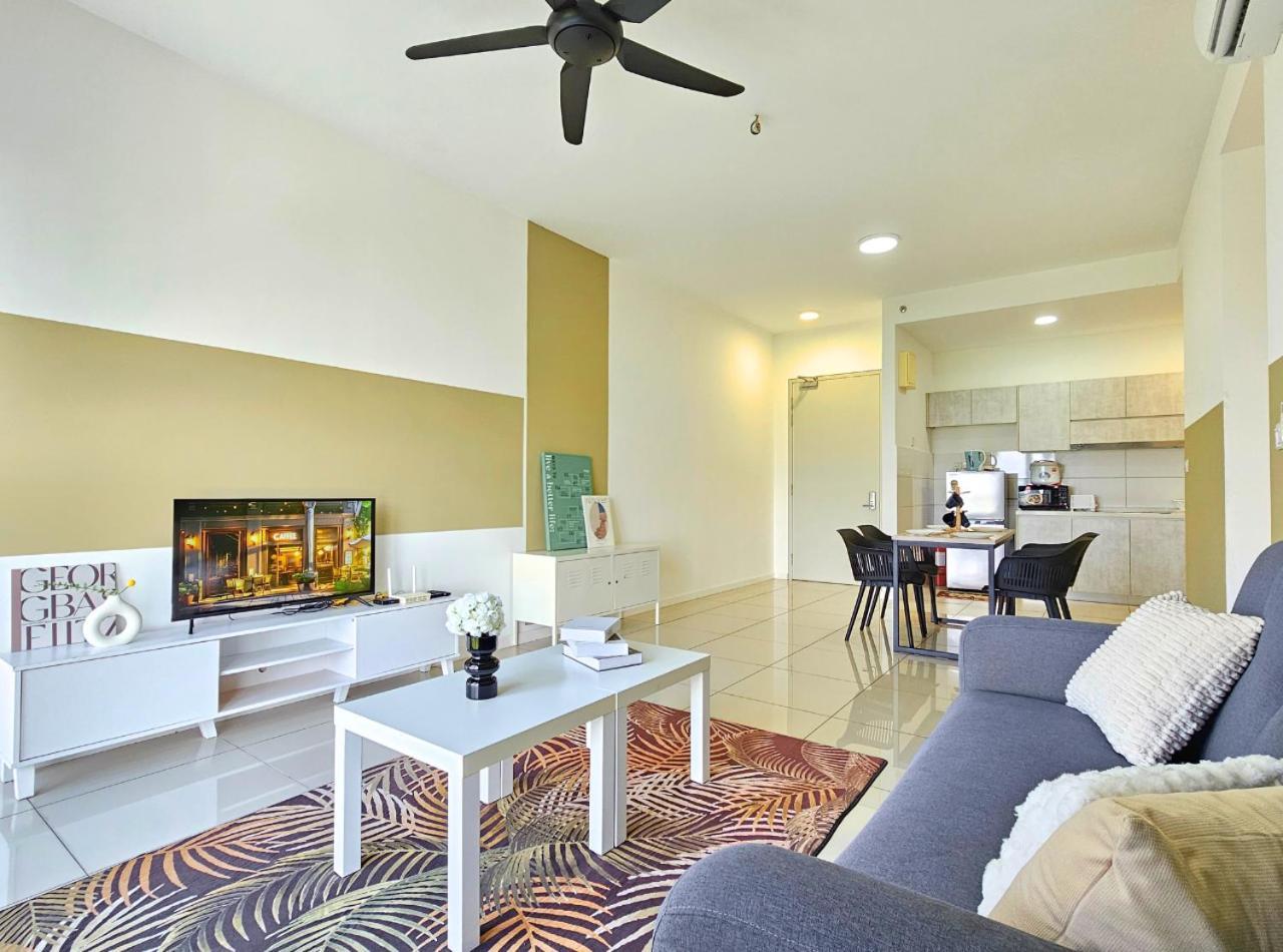 Apartment Cozy Near Ioi Mall, Maeps Serdang, By Cloud Host *
