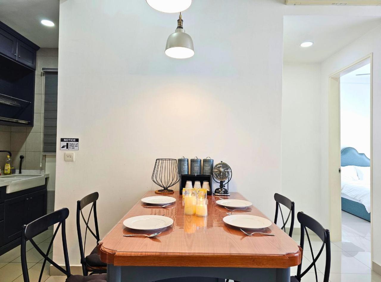 Cozy Near Ioi Mall, Maeps Serdang, By Cloud Host *
